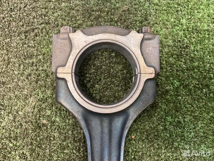 Шатун Mercedes-Benz M102 M103 M104