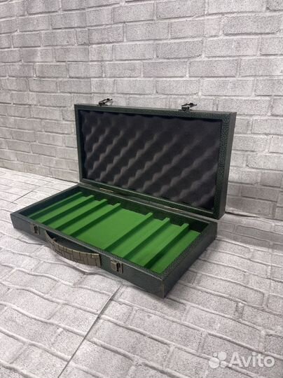 Кейс для фишек от покера на 300 штук