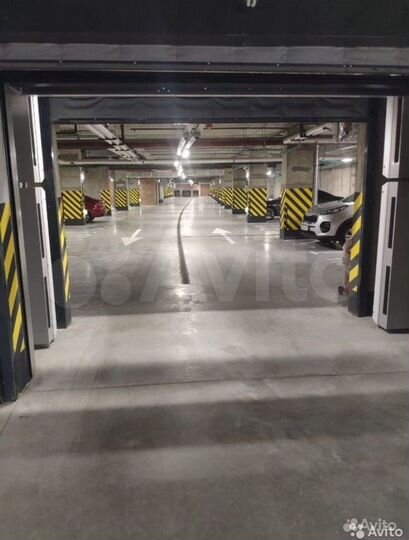 Машиноместо, 14 м²