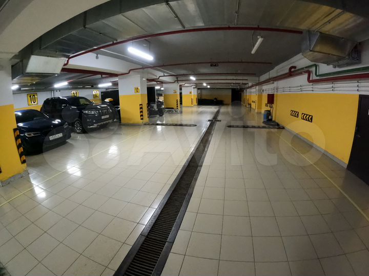 Машиноместо, 20 м²