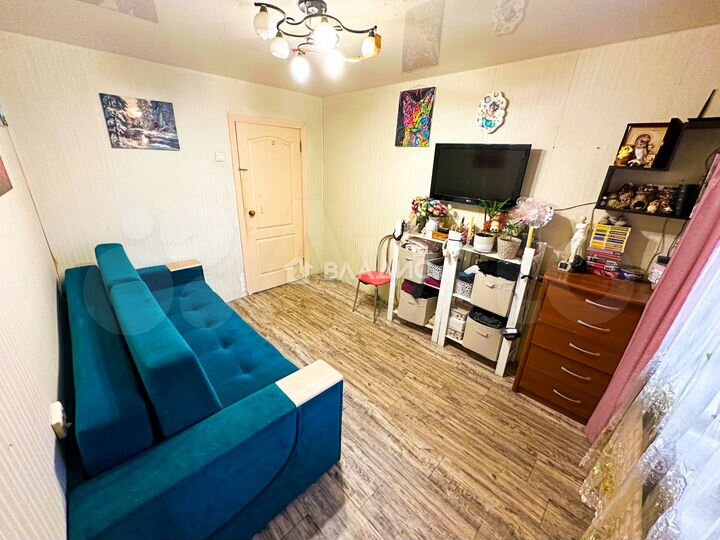 2-к. квартира, 49 м², 1/3 эт.