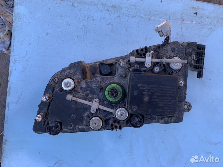 Правая Фара светодиодная Sitrak C7H