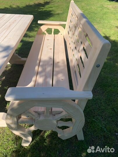 Мебель из натурального дерева