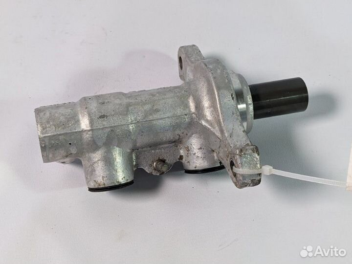 Цилиндр тормозной главный Hyundai Solaris хетчбек