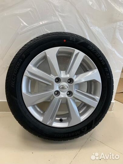 R16 Toyo NanoEnergy 3 195/55, PCD 4x100 DIA 60.1