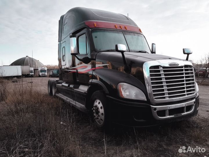 2022 FREIGHTLINER CASCADIA 126