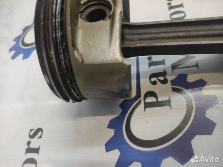 Шатун, поршень Mercedes-Benz E-Class W210 M113