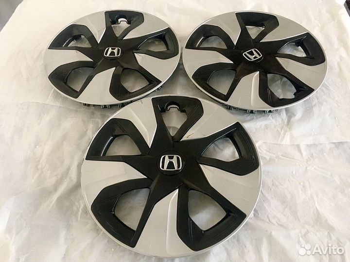 Колпаки r15 на Honda fit