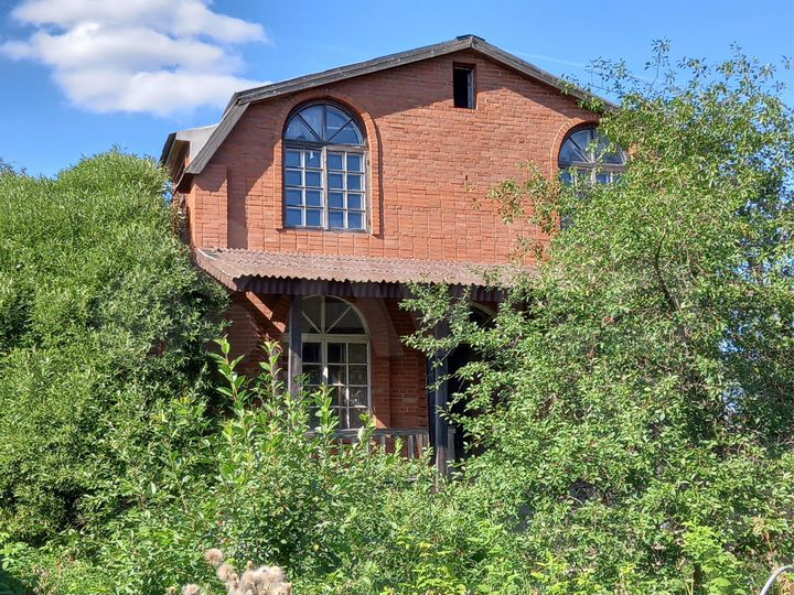 Дом 289 м² на участке 12,4 сот.