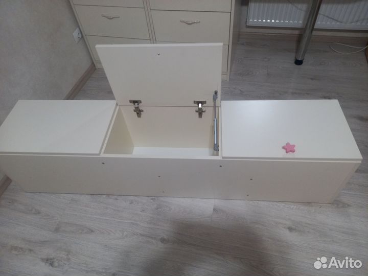 Полка настенная навесная