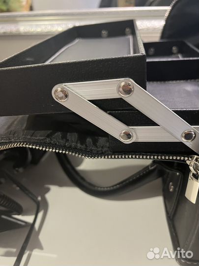 Бьюти кейс для макияжа inglot