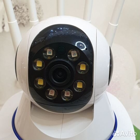 Беспроводная поворотная WiFi видеокамера 2 Мп