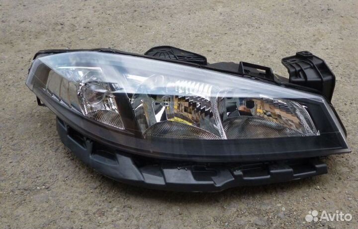 Фара правая передняя правая Renault Laguna
