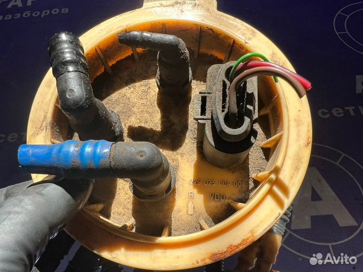 Насос топливный правый Volkswagen Touareg 7L 5.0