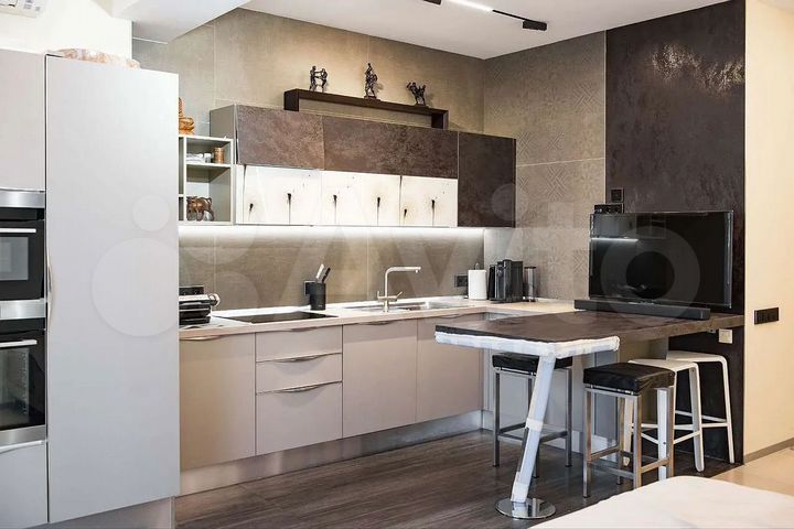 3-к. квартира, 80 м², 9/15 эт.