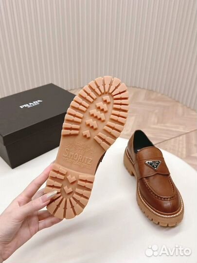 Женские Лоферы Prada