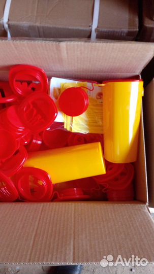 Ёмкость-контейнер для сбора острого инструмента