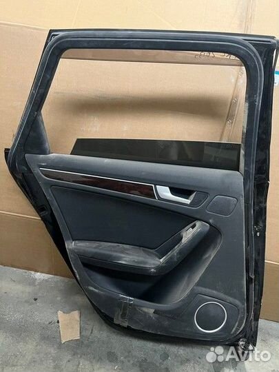 Дверь 8K9833051D задняя левая Audi A4