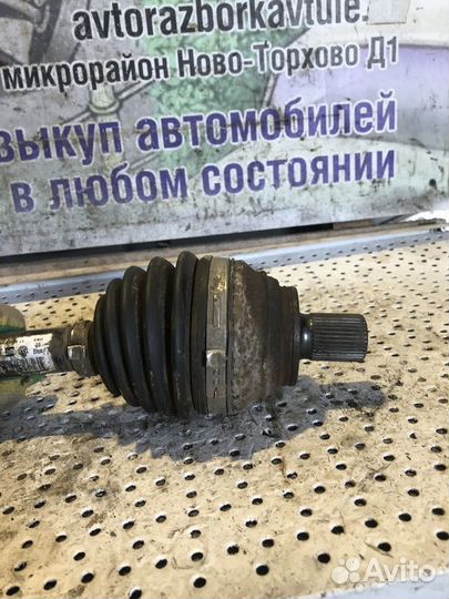 Привод передний левый Skoda Octavia