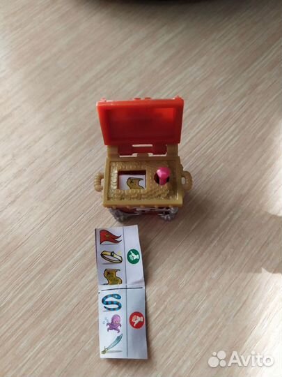 Игрушки из киндер сюрпризов; питомец Блум