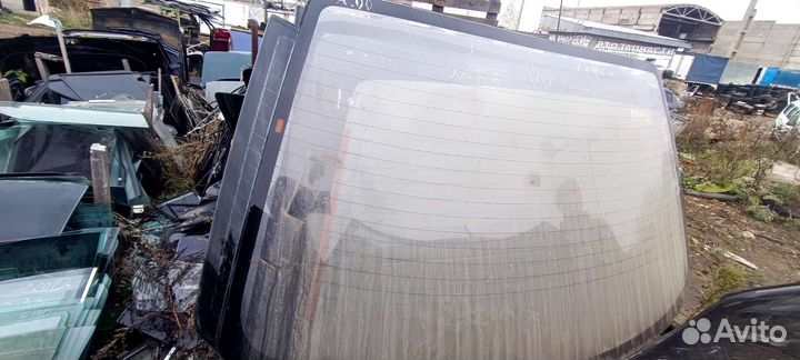 Стекло Audi 100