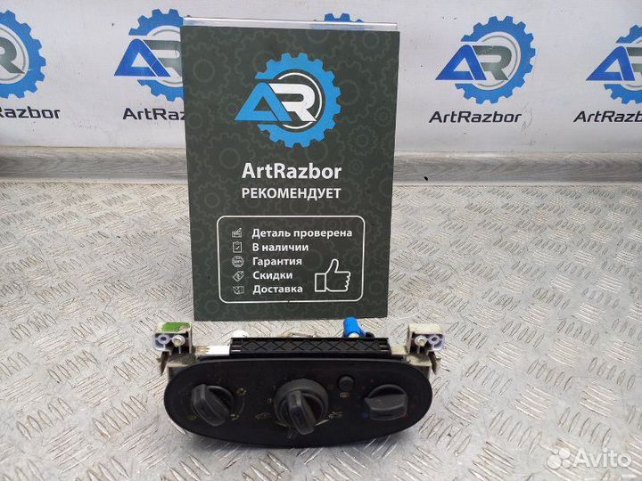 Блок управления печкой Renault Logan 1 1.4 K7J710