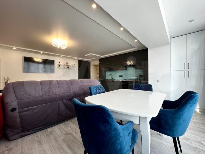 5-к. квартира, 98 м², 10/10 эт.