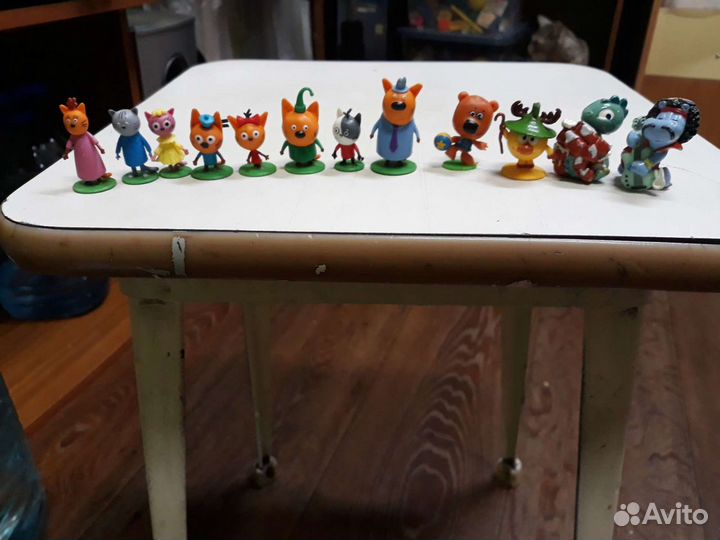 Игрушки киндер сюрприз