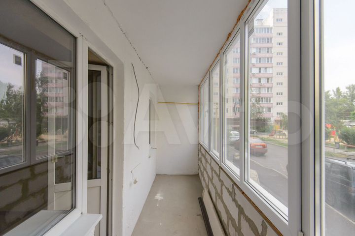 2-к. квартира, 50 м², 1/10 эт.