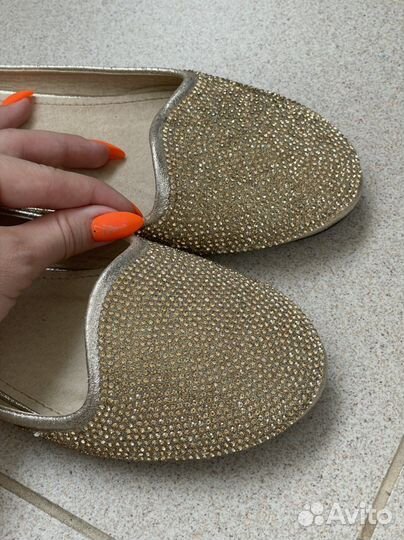 Шлепки тапочки со стразами