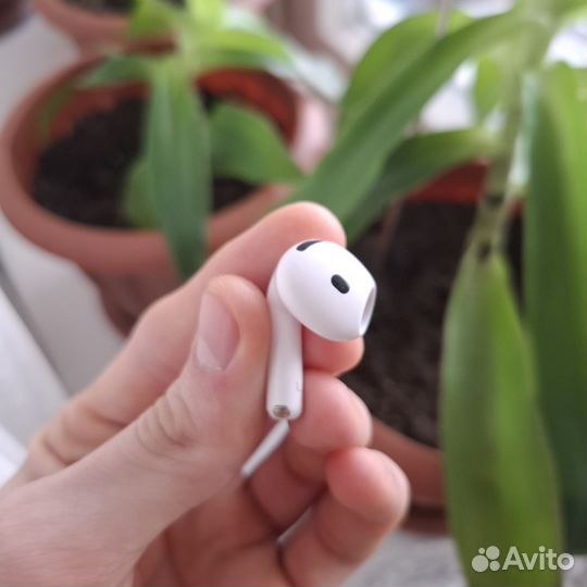 Наушники Apple AirPods 4