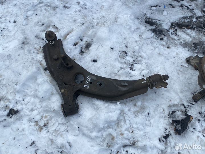 Рычаг передний правый мазда 323