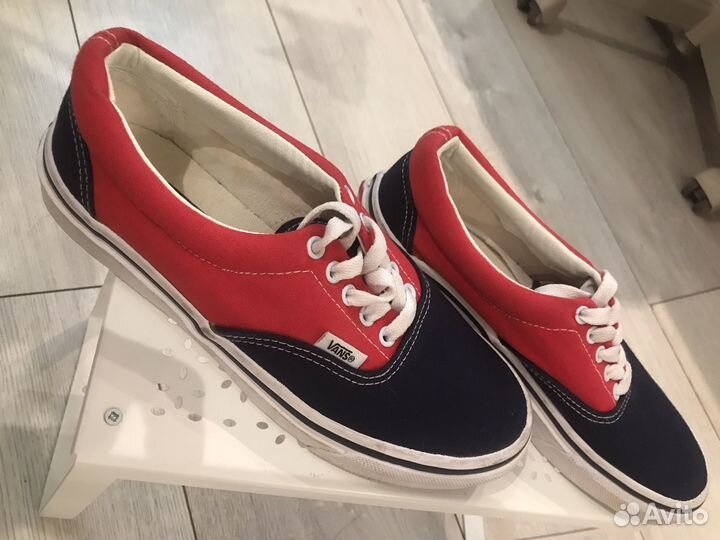 Кеды: бренд vans