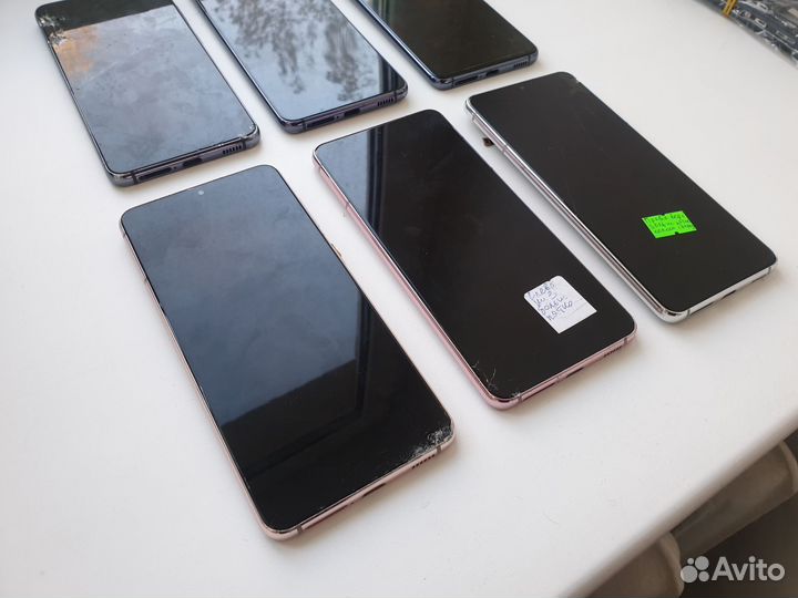 Дисплеи Samsung S21