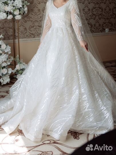 Свадебное платье