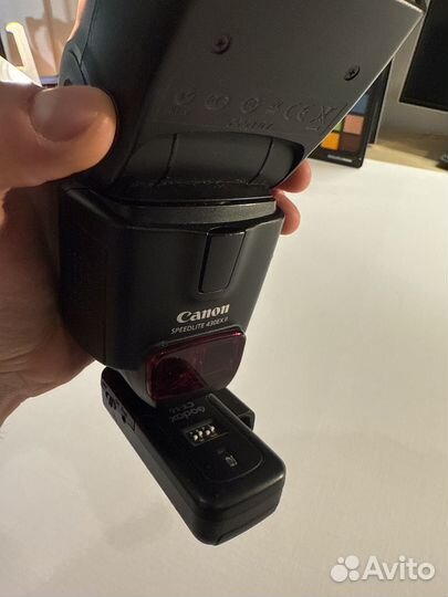 Вспышка камеры Canon 430ex II