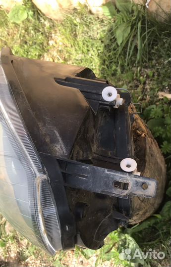 Фара левая priora