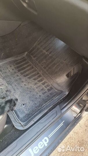 Jeep Grand Cherokee wk2 коврики резиновые