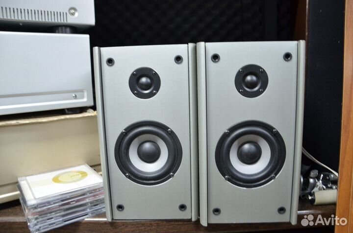 Колонки полочные Sven