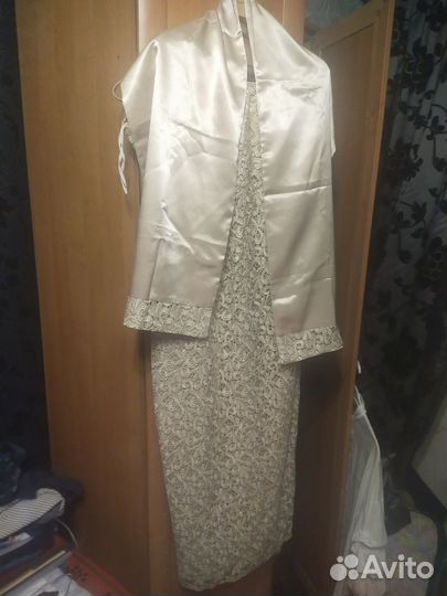 Вечернее платье