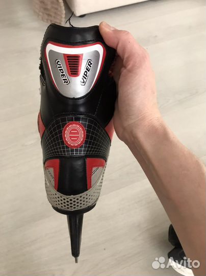 Коньки хоккейные