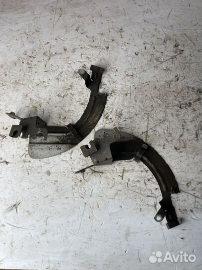 Кронштейн задний проводки абс mercedes w213