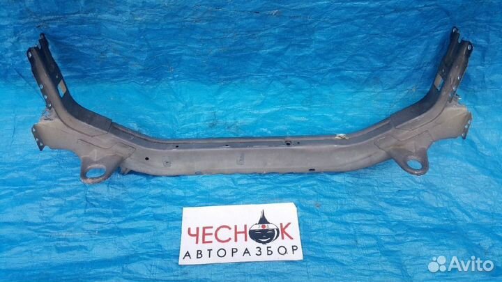 Нижняя часть рамки радиатора / балка Dodge Caliber