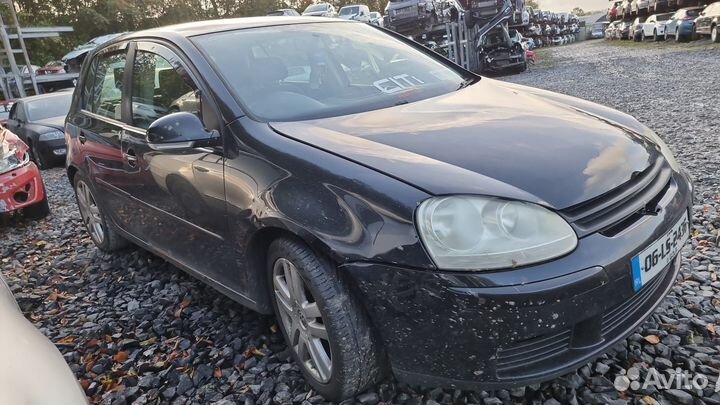 Фара правая Volkswagen Golf 5