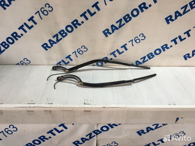 Поводок дворника jaguar XF 3.0 ат aj30