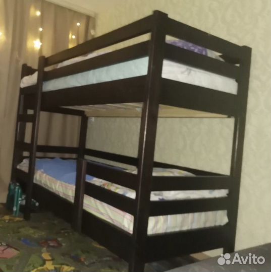 Двухъярусная кровать