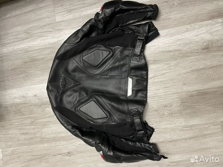 Мотокомбинезон мужской кожаный dainese