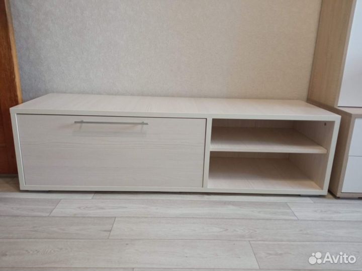 Тумба под телевизор