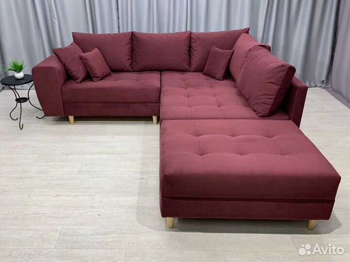 Диван угловой с пуфом