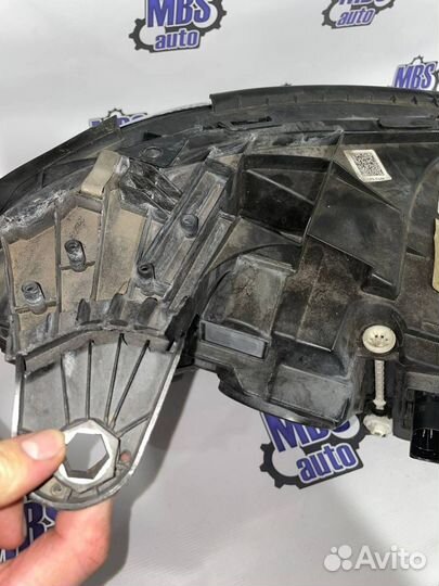 Фара левая Mercedes-Benz E-Класс A2139062506